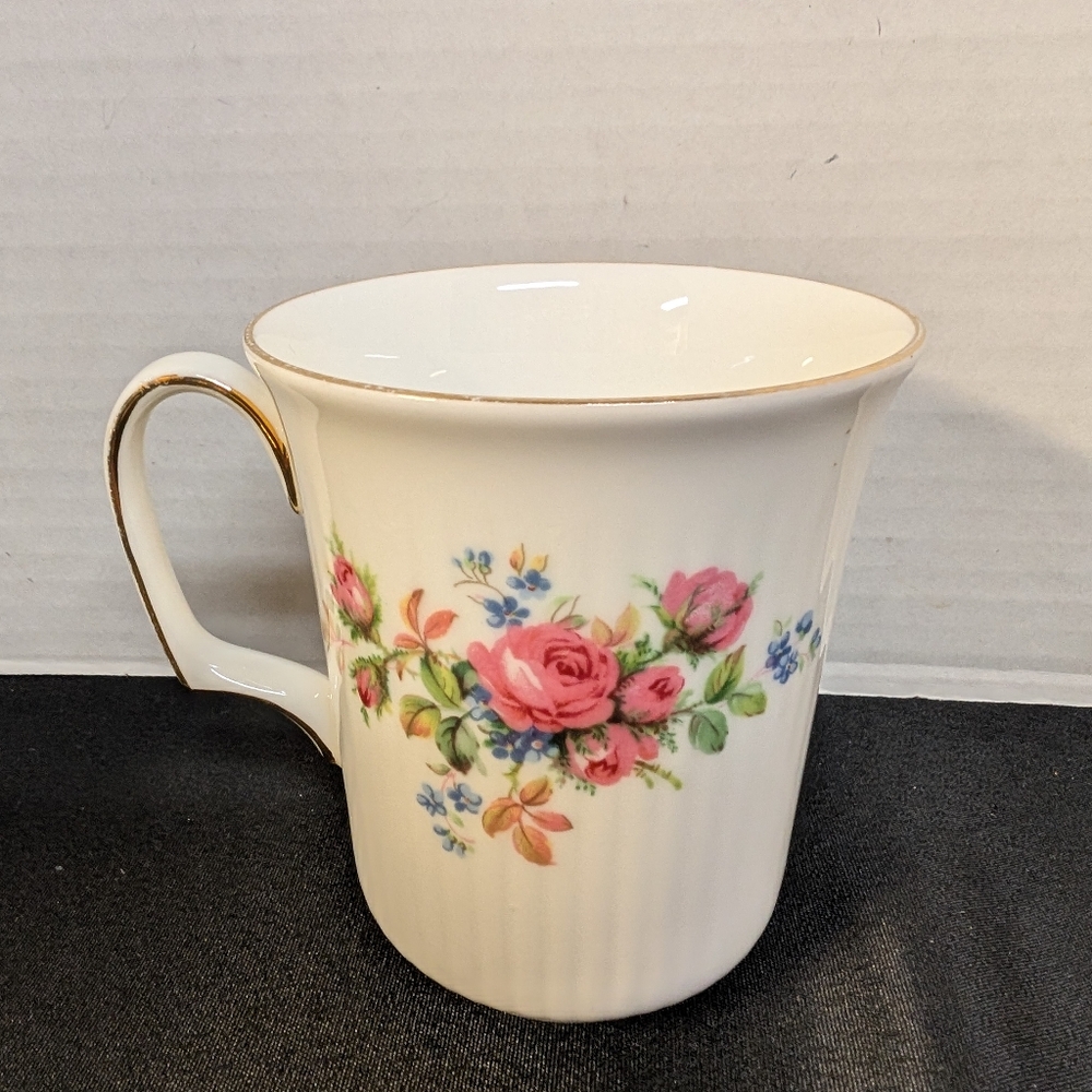 Royal Albert Moss Rose Bone China England Coffee Tea Mugs Cups set, lot of 3 - Picture 2 of 16